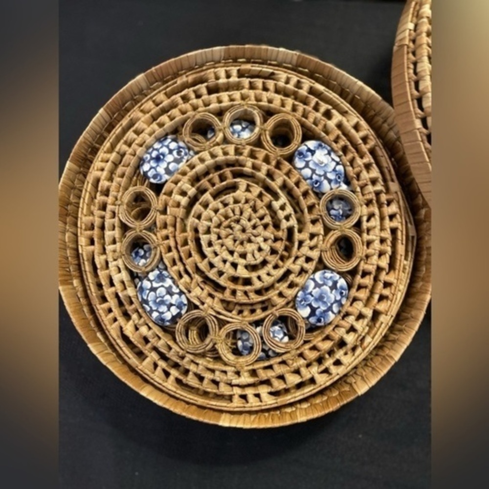 Woven Straw Rattan Trivets Thick Hot Pads Boho Wall Decor Rare Vintage set of 4.